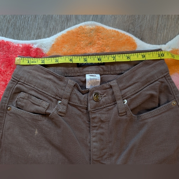 🖤 Flattering Brown Flare Jeans - Picture 5 of 5